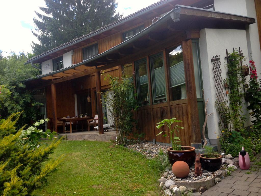 Petra Maria Sölle - Ferienhaus sehr privat Presseggersee Exterior foto