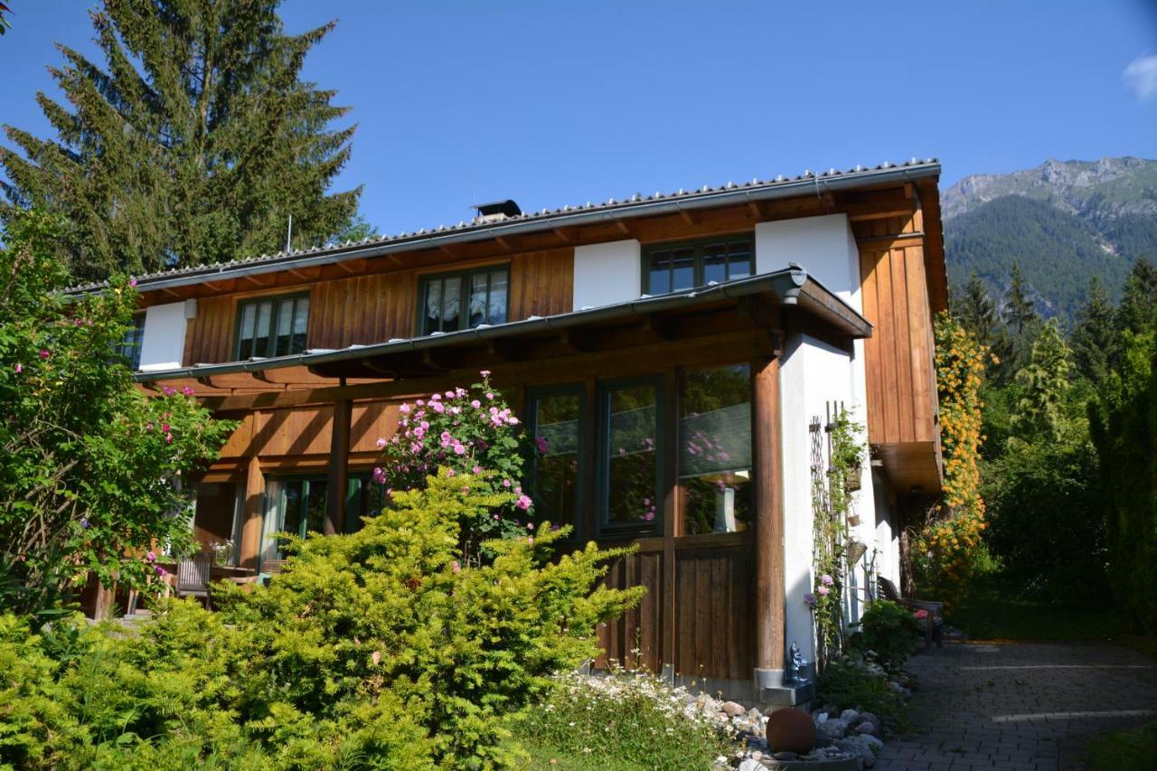 Petra Maria Sölle - Ferienhaus sehr privat Presseggersee Exterior foto